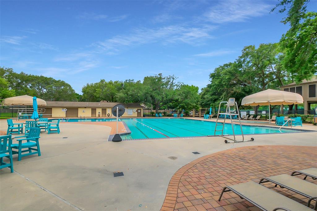 18227 Longmoor Drive, Houston, Texas image 45