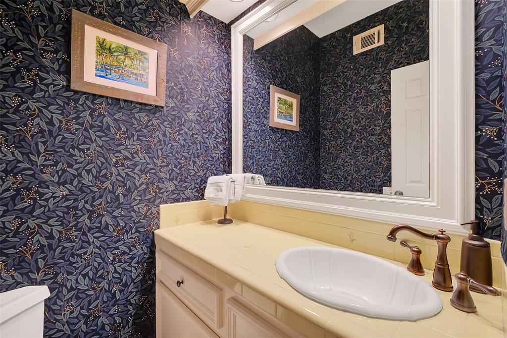 18227 Longmoor Drive, Houston, Texas image 17