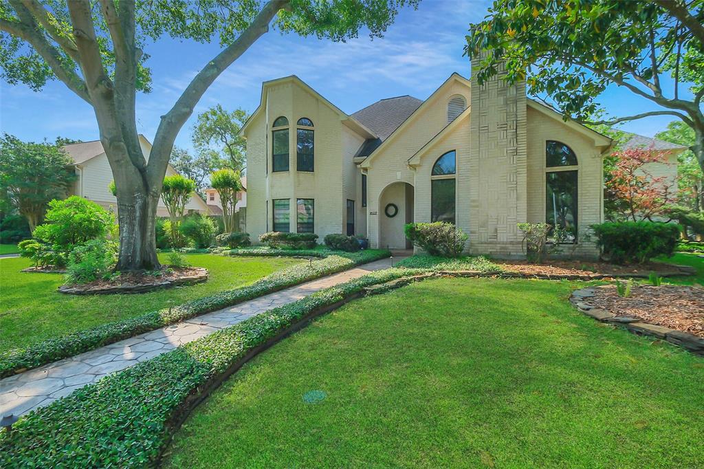 18227 Longmoor Drive, Houston, Texas image 2