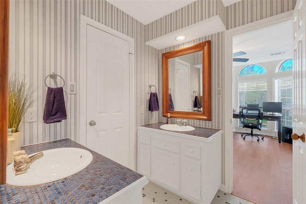 18227 Longmoor Drive, Houston, Texas image 30