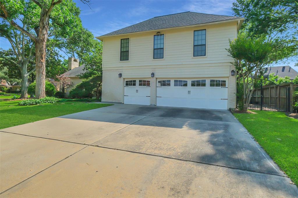18227 Longmoor Drive, Houston, Texas image 5