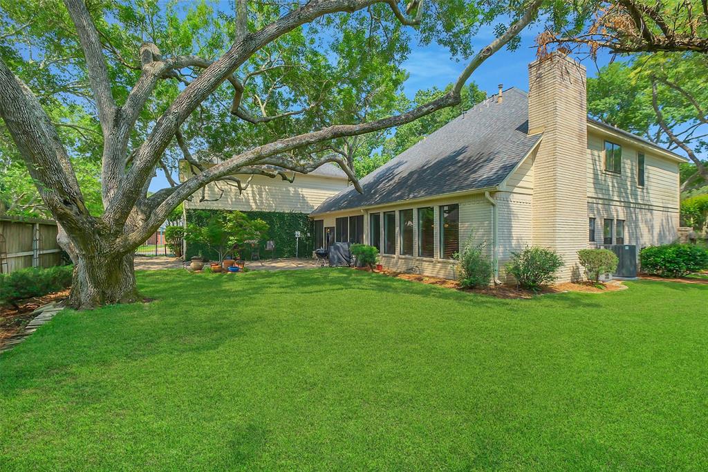 18227 Longmoor Drive, Houston, Texas image 37