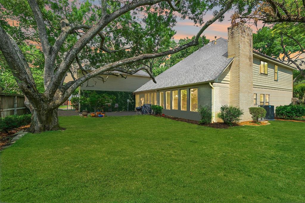 18227 Longmoor Drive, Houston, Texas image 41