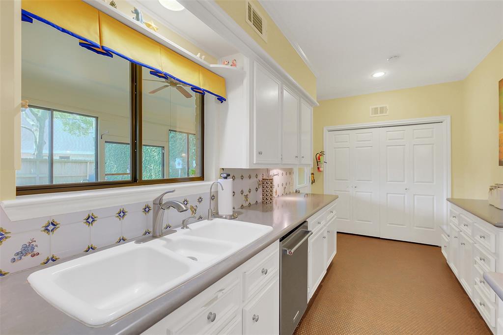 18227 Longmoor Drive, Houston, Texas image 14