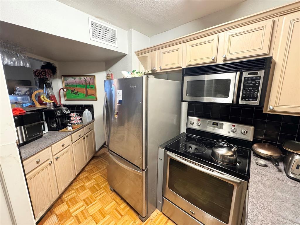 8523 Hearth Drive #36, Houston, Texas image 6