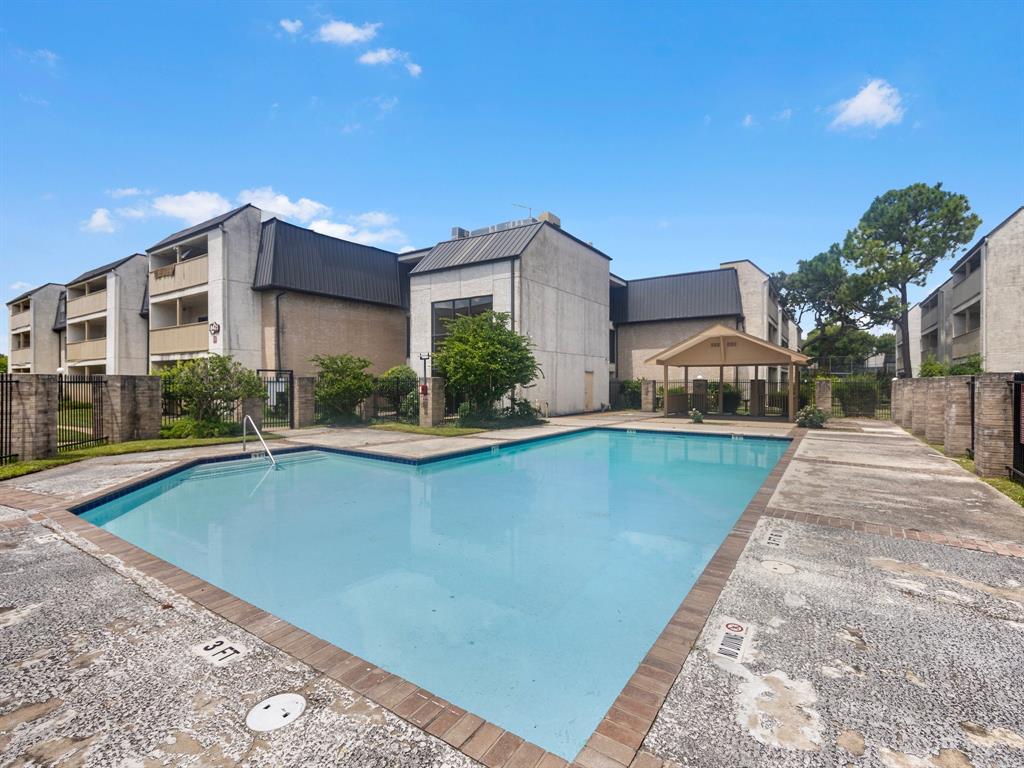 8523 Hearth Drive #36, Houston, Texas image 3