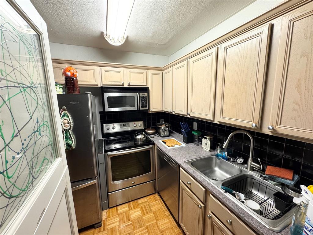8523 Hearth Drive #36, Houston, Texas image 5