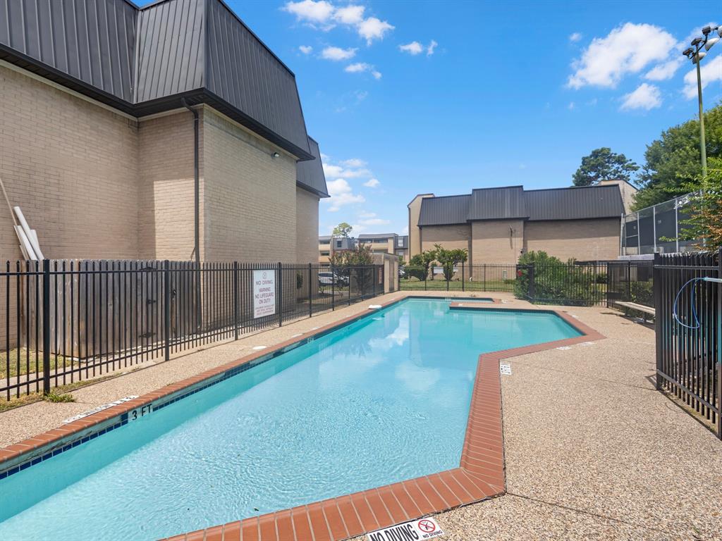 8523 Hearth Drive #36, Houston, Texas image 2