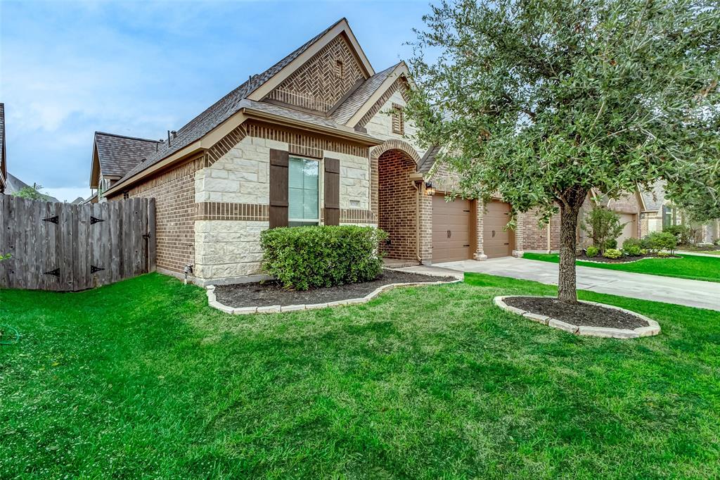 3710 Ashford Bridge Lane, Pearland, Texas image 3