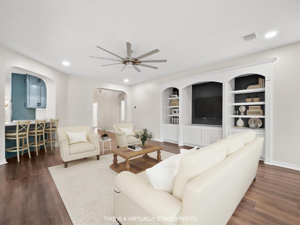 10218 Earlington Manor Drive, Spring, Texas image 14