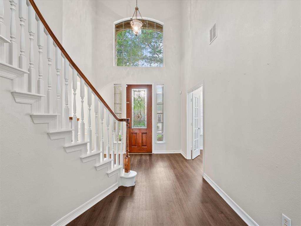 10218 Earlington Manor Drive, Spring, Texas image 3
