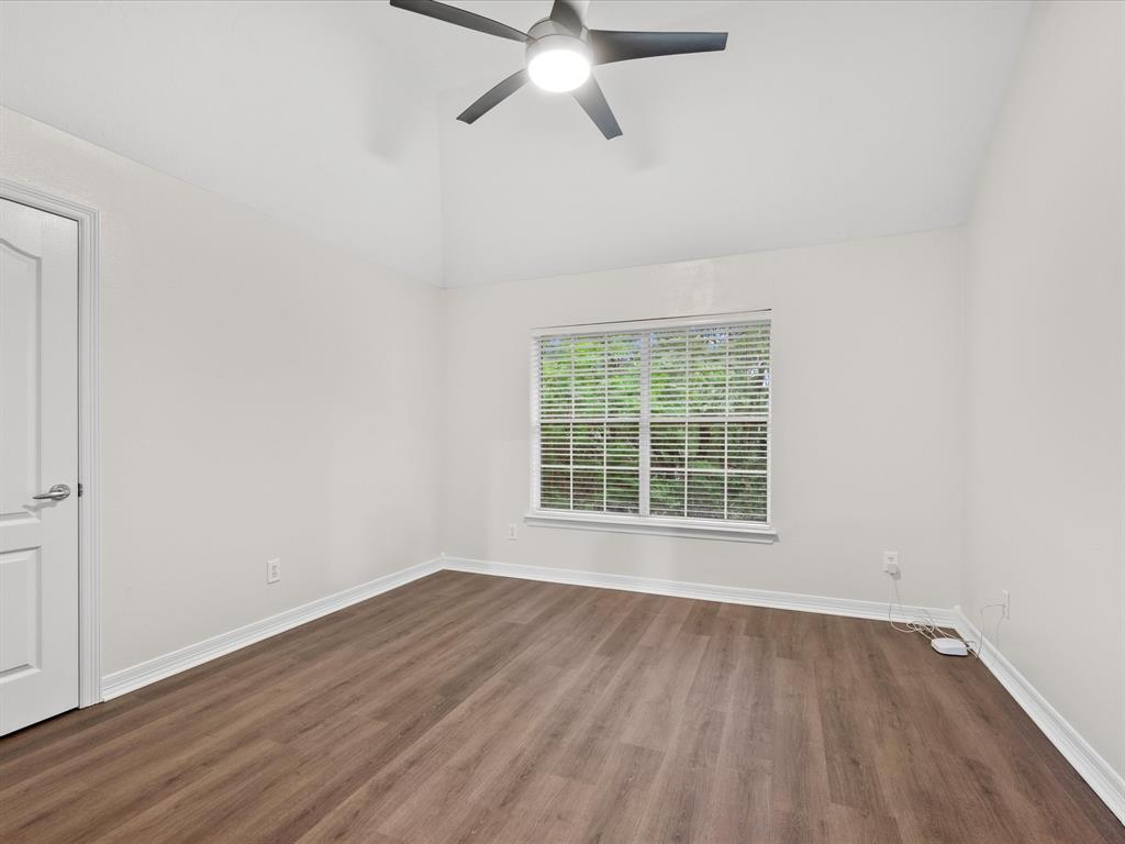 10218 Earlington Manor Drive, Spring, Texas image 37