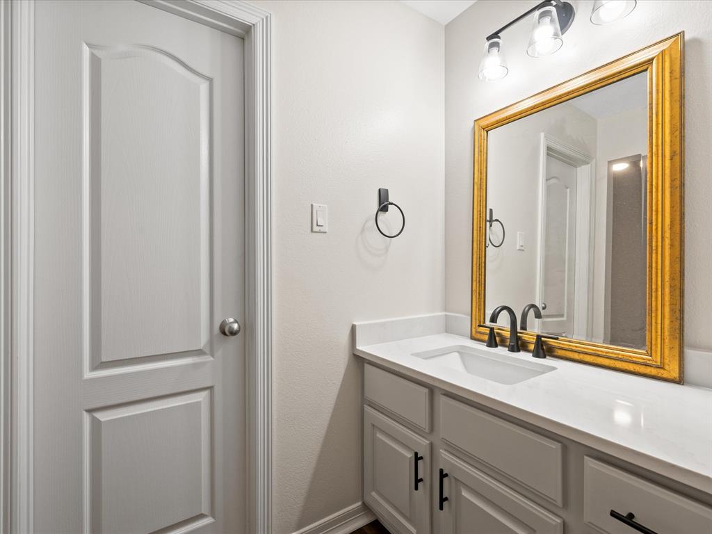 10218 Earlington Manor Drive, Spring, Texas image 36