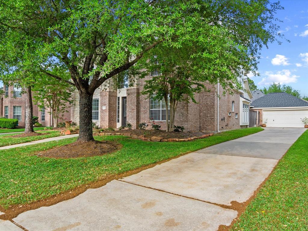 10218 Earlington Manor Drive, Spring, Texas image 44