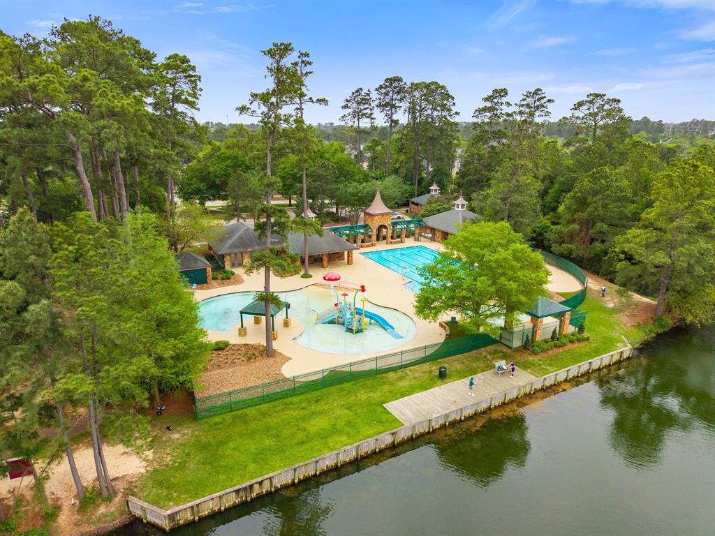 10218 Earlington Manor Drive, Spring, Texas image 45
