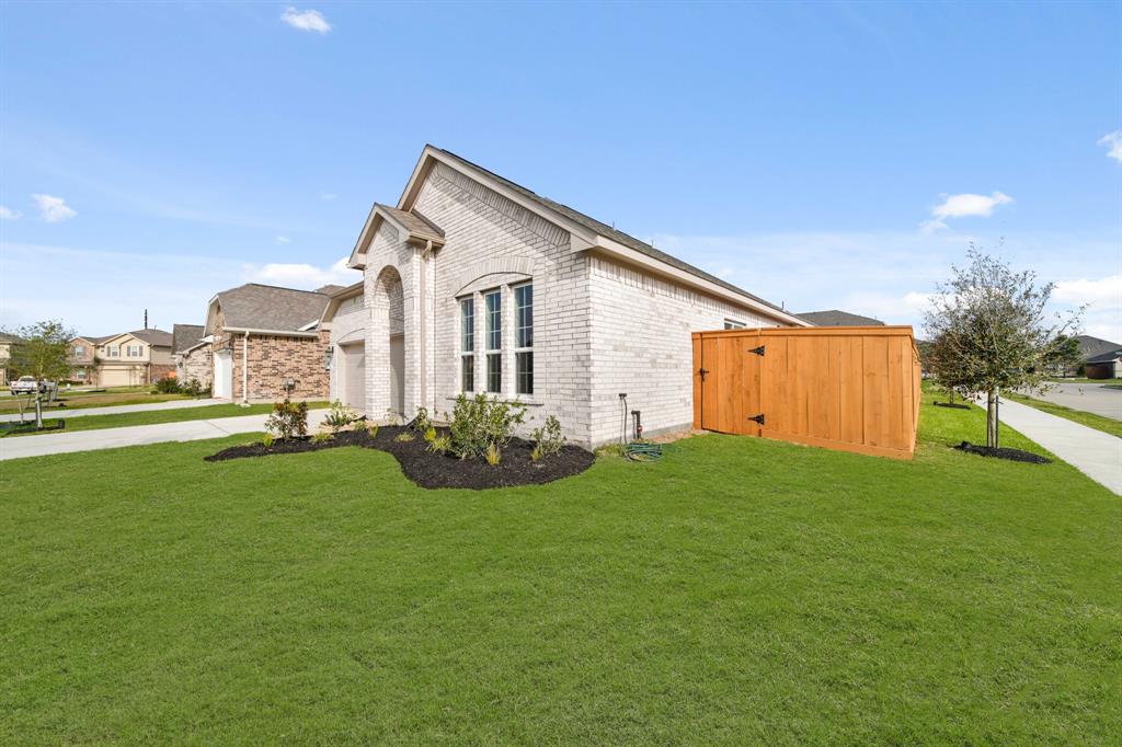2421 Abbot Brook Drive, Iowa Colony, Texas image 2