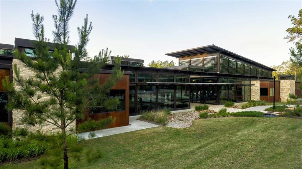 656 Crested Duck Court, Willis, Texas image 9
