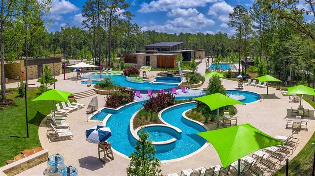 656 Crested Duck Court, Willis, Texas image 15