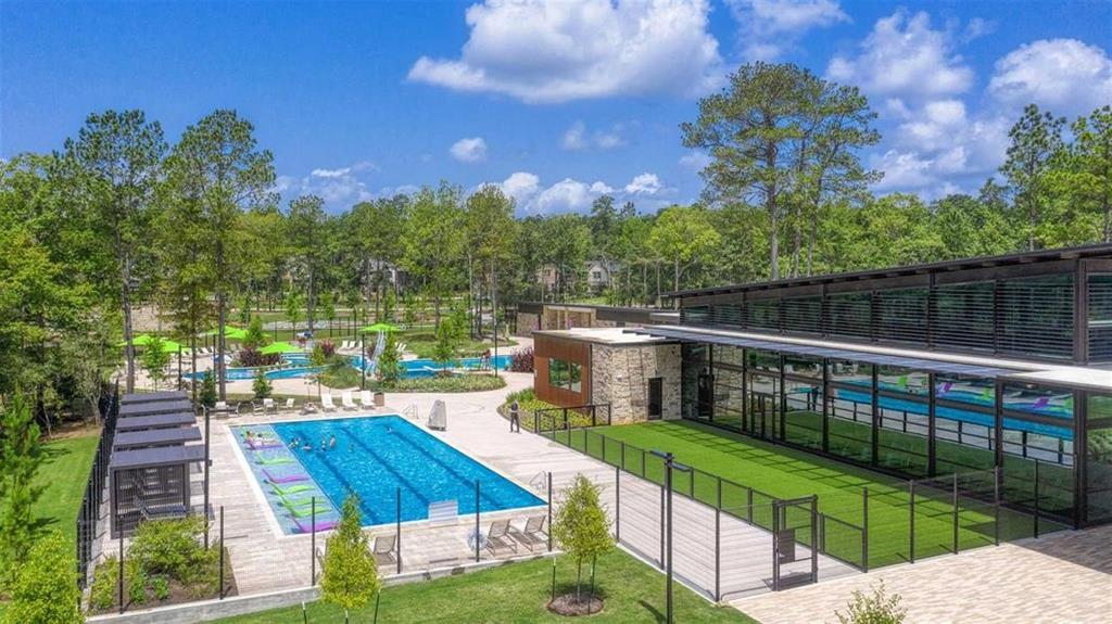656 Crested Duck Court, Willis, Texas image 14
