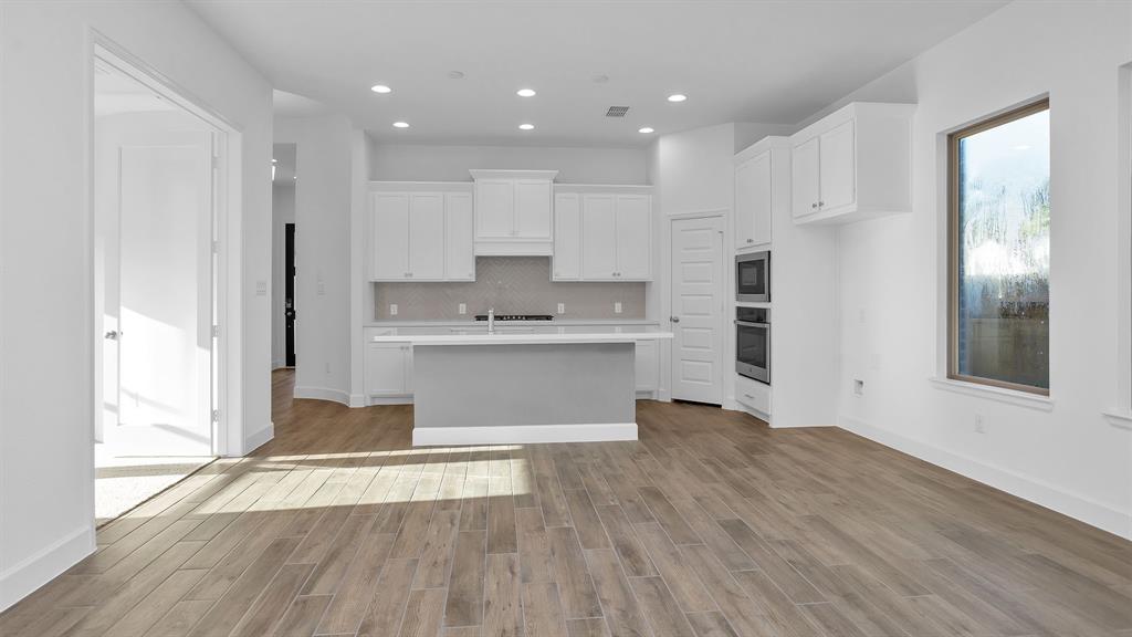 656 Crested Duck Court