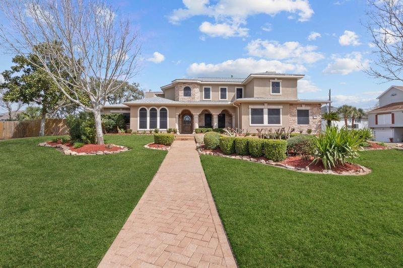 3934 Tres Drive, Galveston, Texas image 1