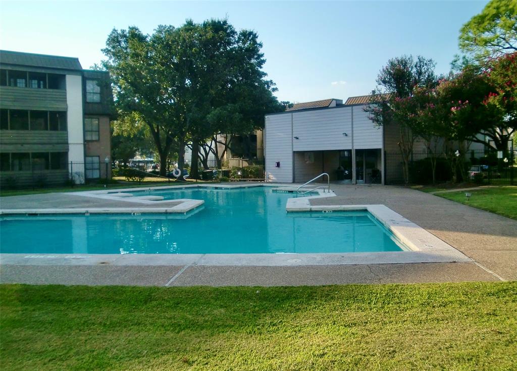 3005 Walnut Bend Lane #26, Houston, Texas image 26
