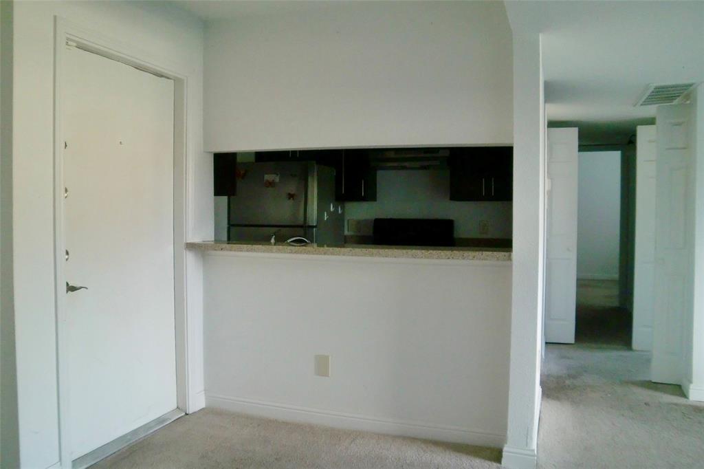 3005 Walnut Bend Lane #26, Houston, Texas image 5