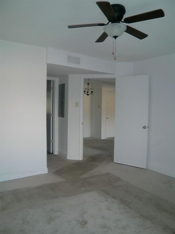 3005 Walnut Bend Lane #26, Houston, Texas image 14