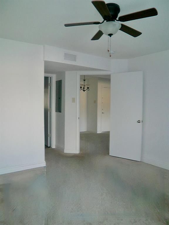 3005 Walnut Bend Lane #26, Houston, Texas image 15