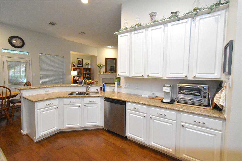 20815 Crimson Oak Trail, Humble, Texas image 11