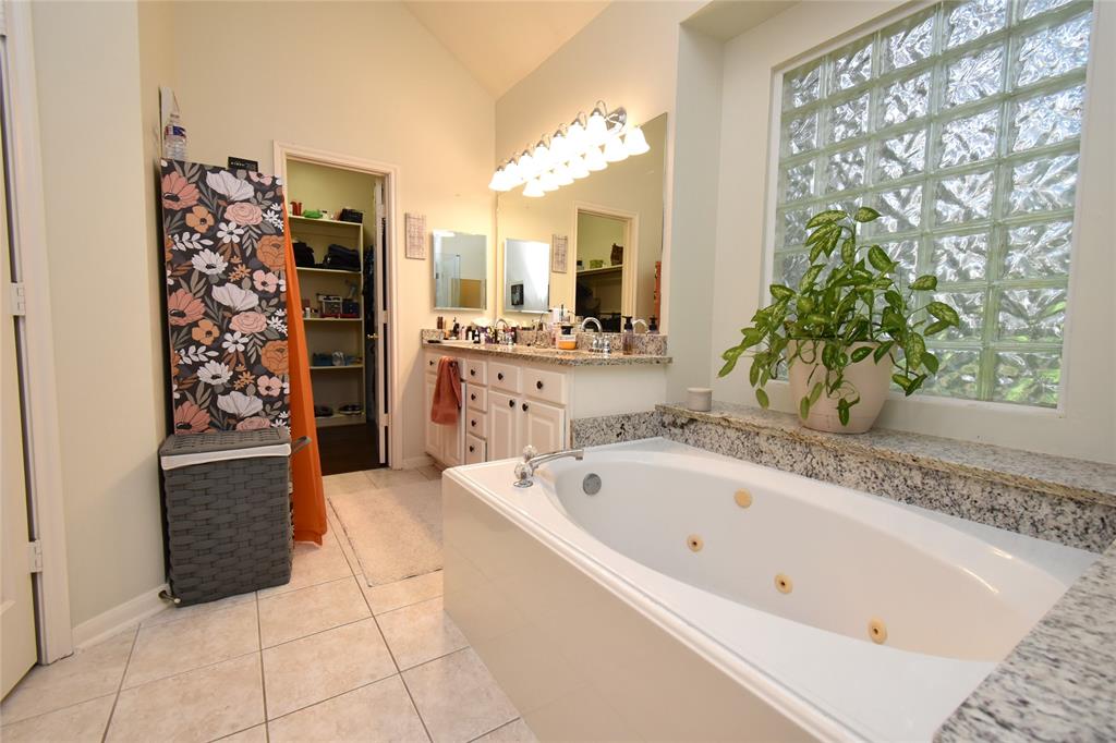 20815 Crimson Oak Trail, Humble, Texas image 26