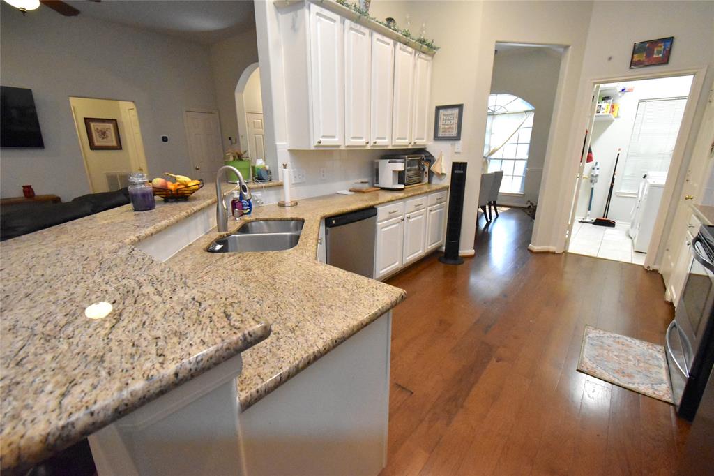20815 Crimson Oak Trail, Humble, Texas image 12