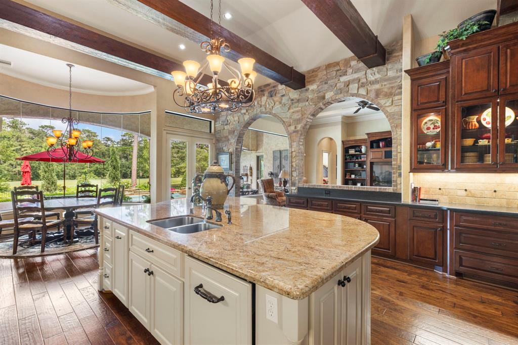38 Post Shadow Estate Drive, Spring, Texas image 14