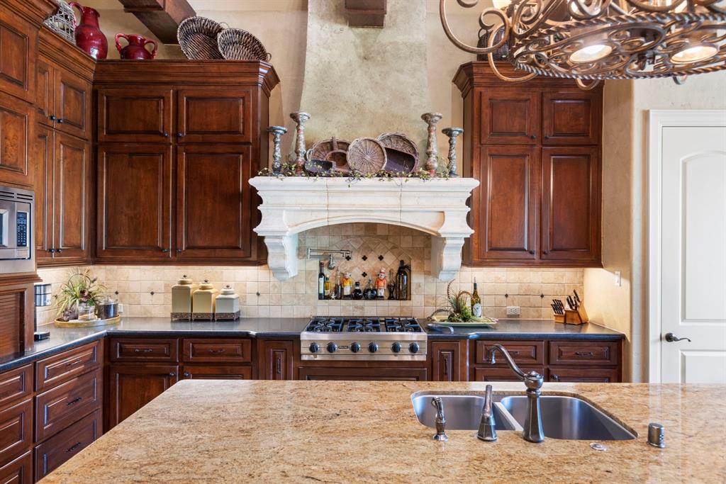 38 Post Shadow Estate Drive, Spring, Texas image 15