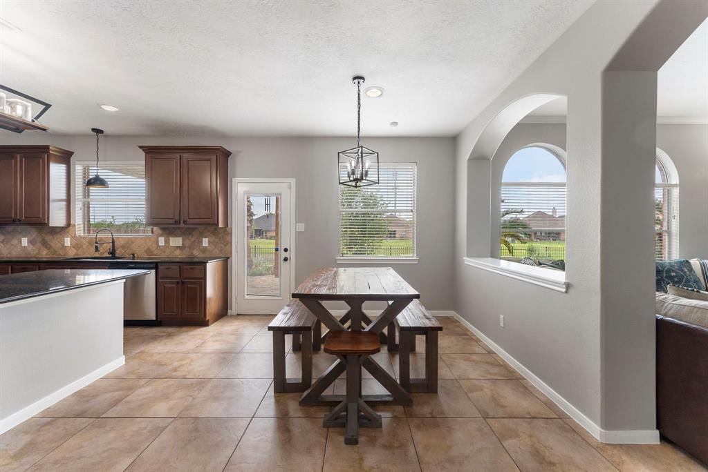 4623 Countrymeadows Drive, Spring, Texas image 13