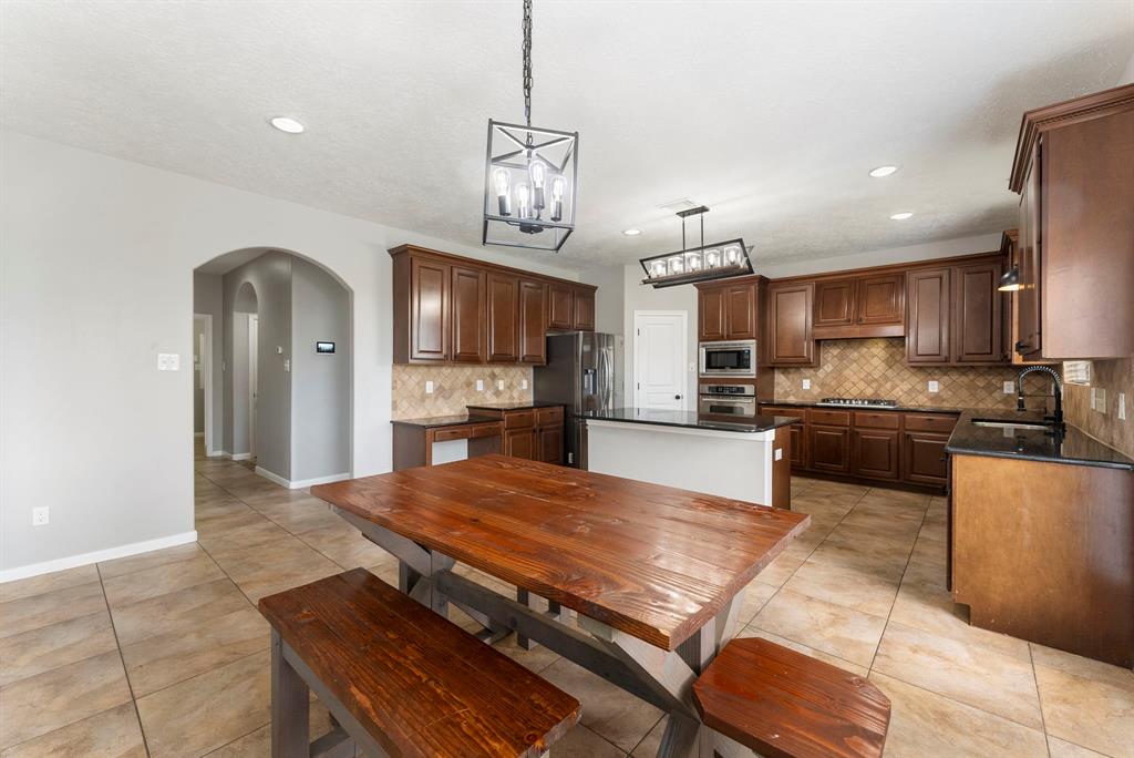 4623 Countrymeadows Drive, Spring, Texas image 14