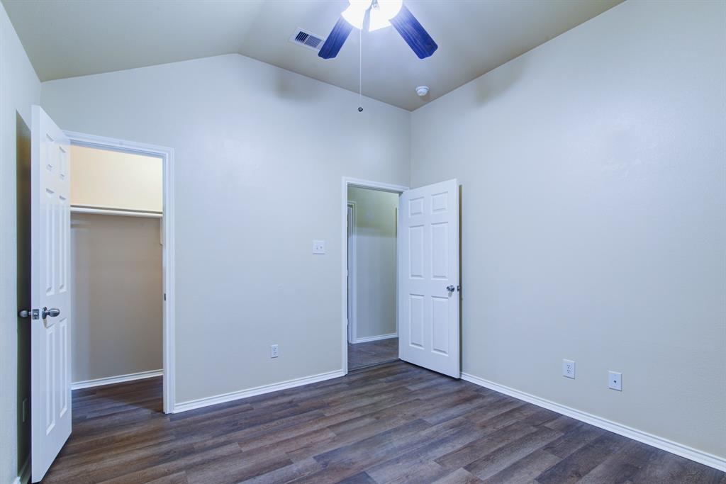 421 Laddingford Lane, League City, Texas image 38