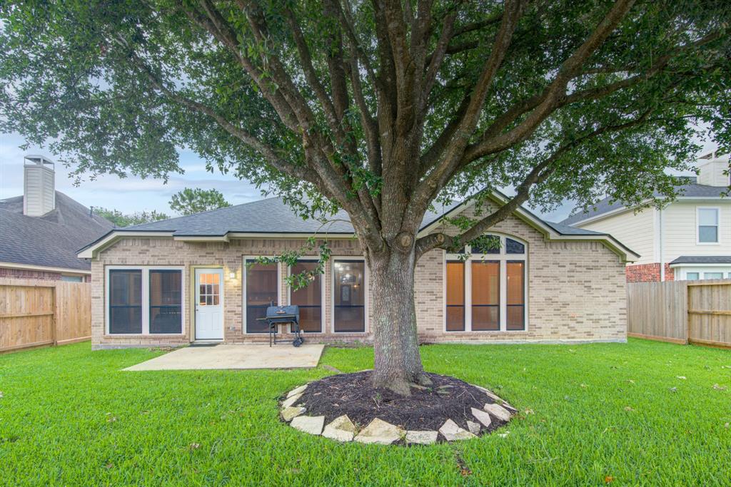 421 Laddingford Lane, League City, Texas image 45