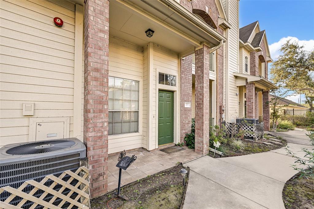 2710 Grants Lake Boulevard #T7, Sugar Land, Texas image 4