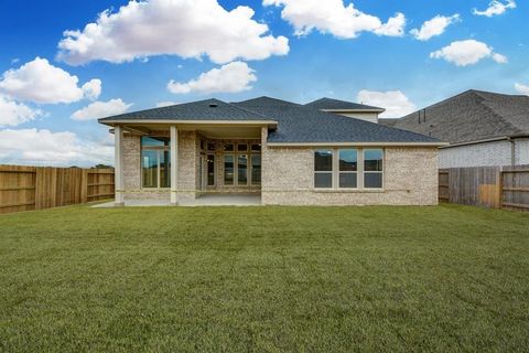 Single Family Residence in Tomball TX 20215 Desert Foal Drive Drive 29.jpg
