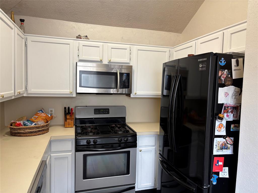 123 Cacao Street, Lake Jackson, Texas image 4
