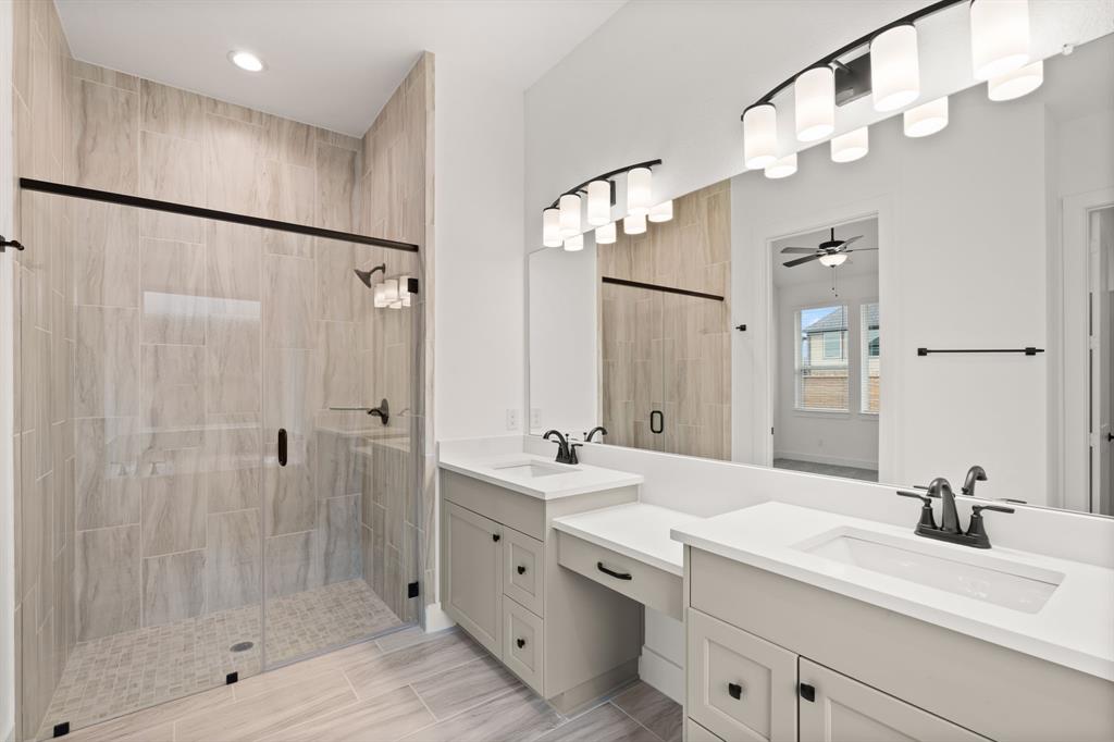 1810 Manderley Drive, Katy, Texas image 23