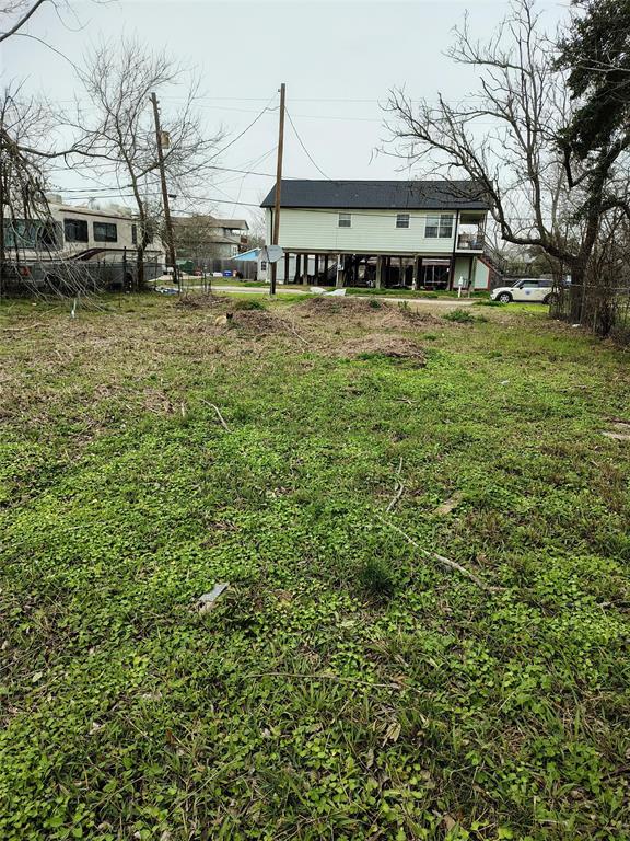 125 Bay Shore Drive, La Porte, Texas image 10