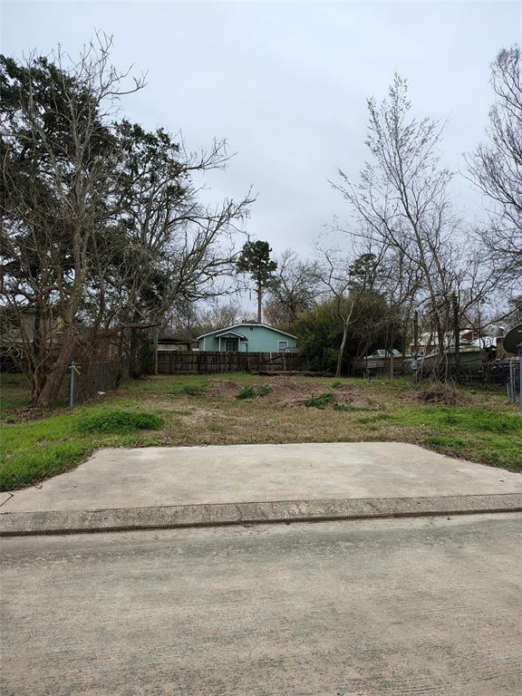 125 Bay Shore Drive, La Porte, Texas image 1