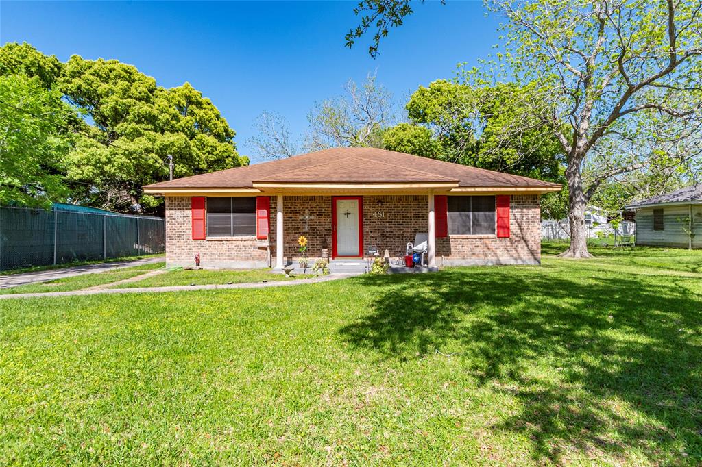 4811 1st Street, Bacliff, Texas image 1