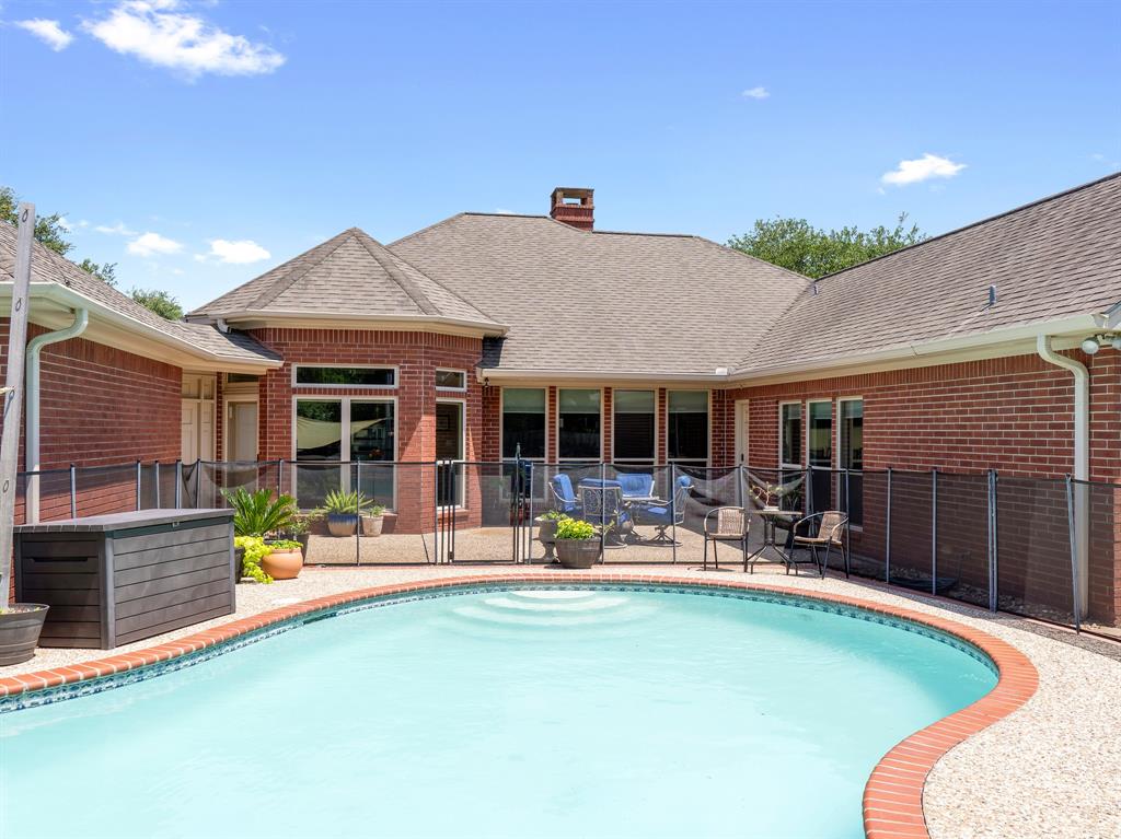 2800 Hillcrest Drive, Bay City, Texas image 43