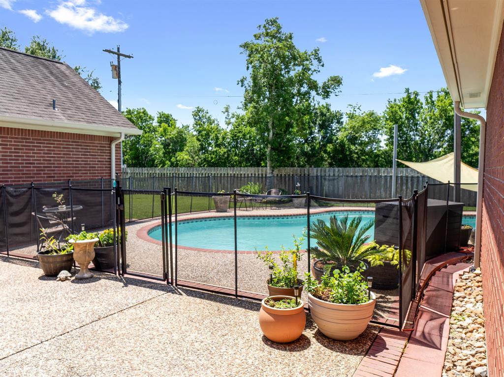 2800 Hillcrest Drive, Bay City, Texas image 50