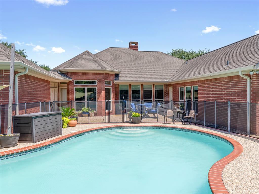 2800 Hillcrest Drive, Bay City, Texas image 42