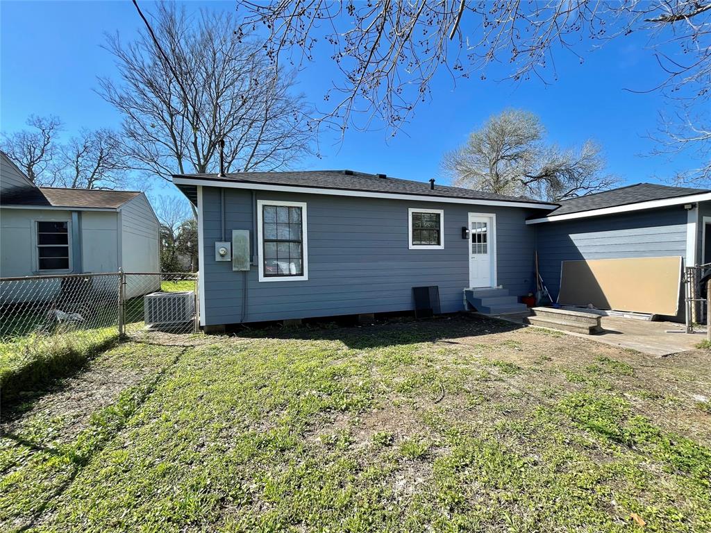 1526 W 8th Street, Freeport, Texas image 33