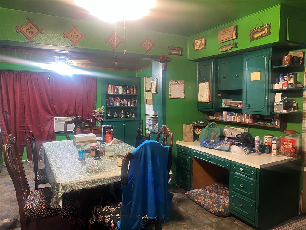 800 Oak St Street, Anahuac, Texas image 19